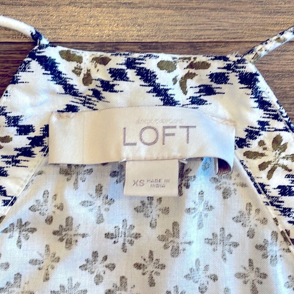 LOFT Green and Blue Patterned Strappy Cami - Size XS - Picture 7 of 8